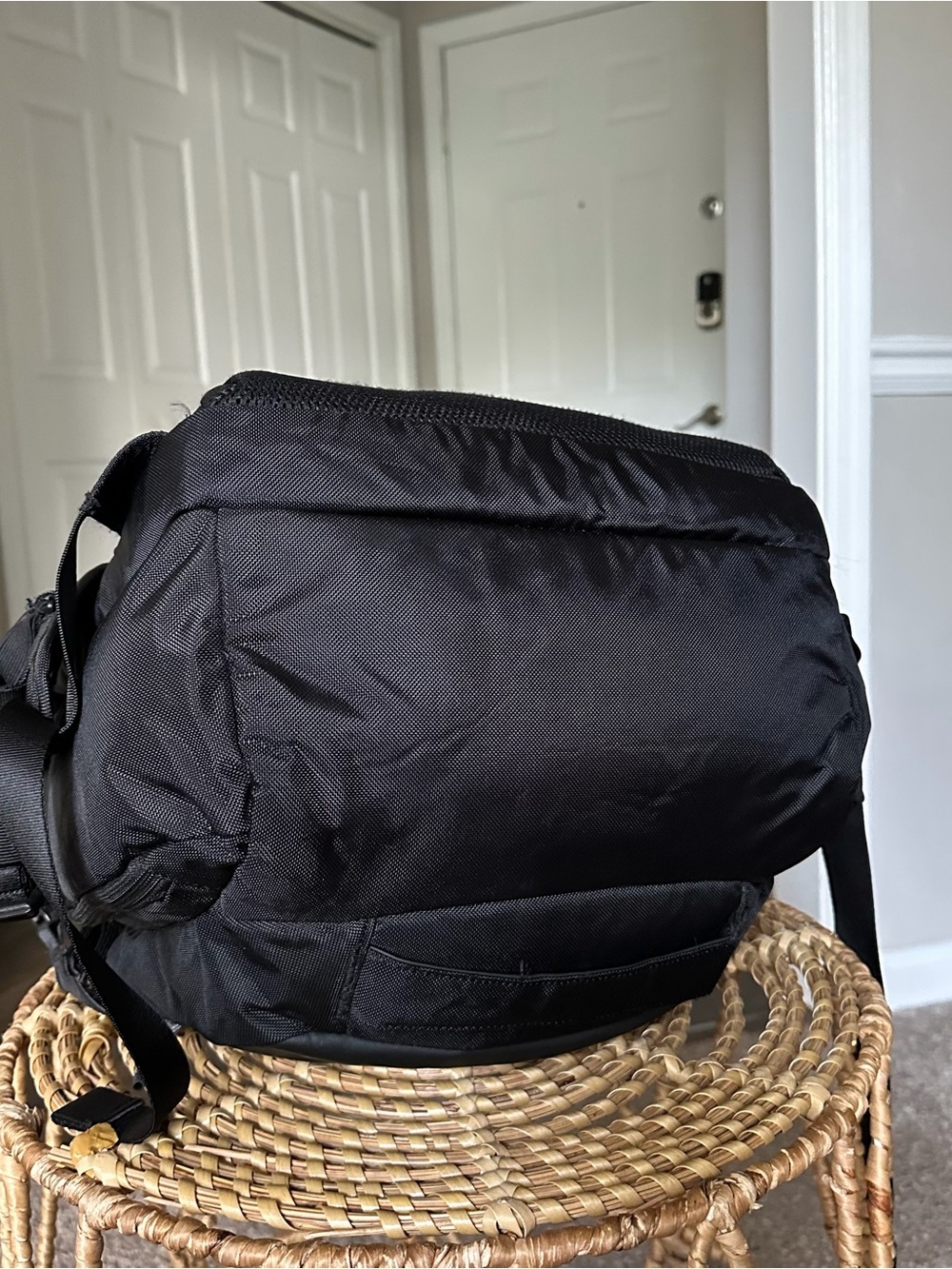 Acme Made Union Street Traveler Commuter Backpack Laptop Bag in Black EXCELLENT! - Picture 6 of 15
